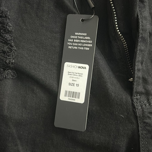 Fashion Nova black jeans - Picture 4 of 4